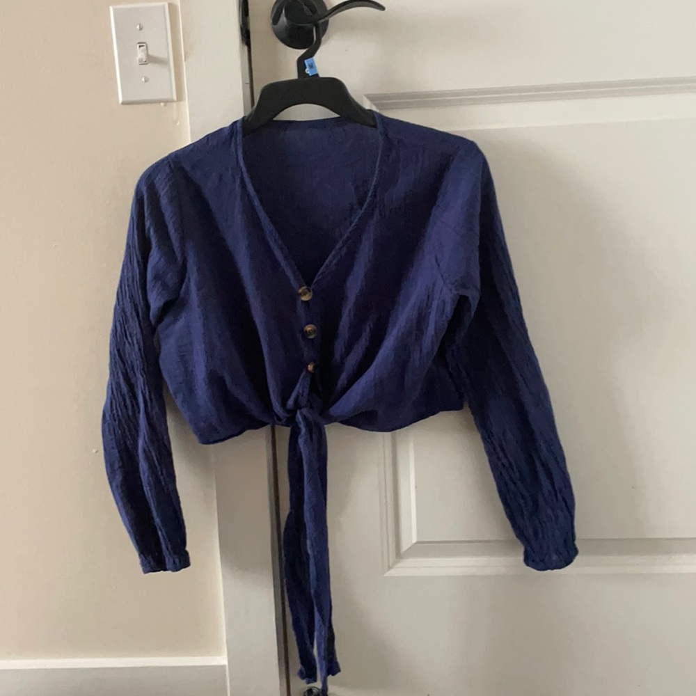 Tie front crop long sleeve